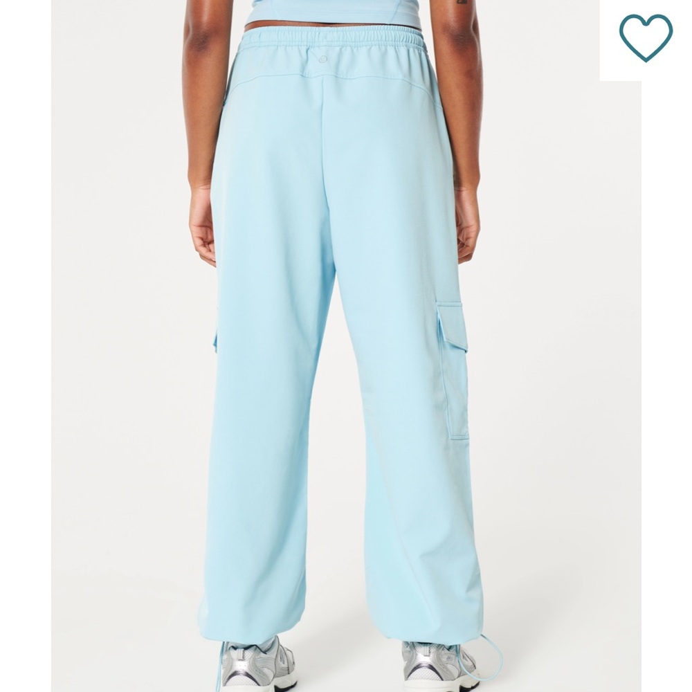 Gilly Hicks Active Fleece-Lined
Cargo Pants - Picture 9 of 10